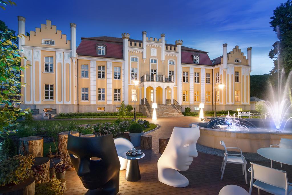 Relais & Chateaux Hotel Quadrille - Adults Only Gdynia Esterno foto